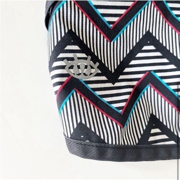 lululemon 2014 Seawheeze Speed Short 3D Chevron - Picture 6 of 8